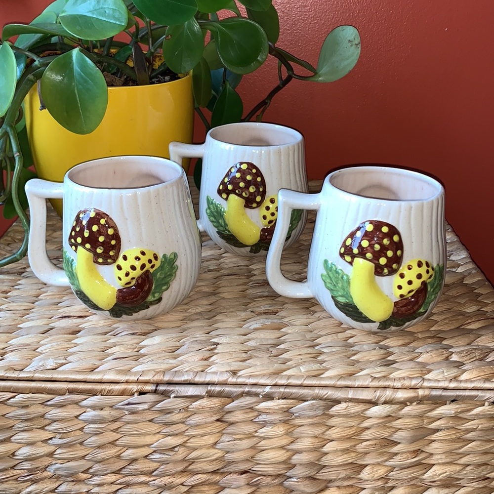Set of 3 vintage 1979 AYNERS ceramic mushroom mugs - Picture 3 of 12
